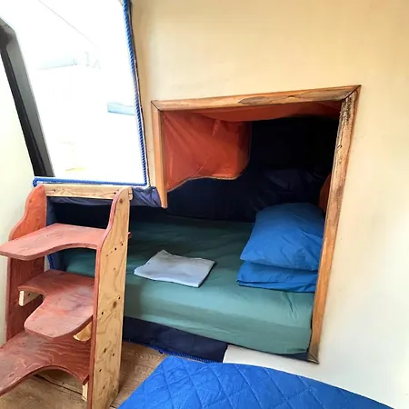 Bådhotel Clarissa 5 Stelle Brindisi